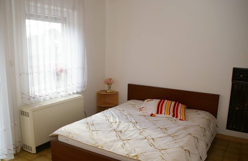 Koenigsbrueck Apartment | King apartment in the open courtyard