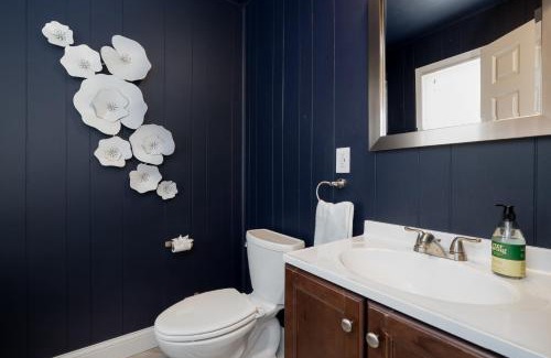 Richfield House | King Bed - 5 Min to MOA - 75 & 65' HDTV - Ping Pong