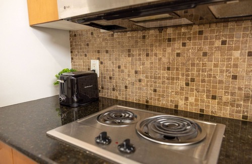 NoDa Condo | King Bed Condo in Walkable Neighborhood w/Desk & WIFI