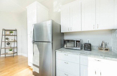 Short North Apartment | King Bed | FREE Parking