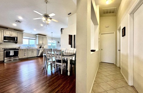 Rancho Cordova House | King Bed Retreat, Pet-Friendly, Rancho Cordova