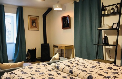 Saint-Etienne-de-Boulogne House | King-Signature-Ensuite with Bath-Mountain view
