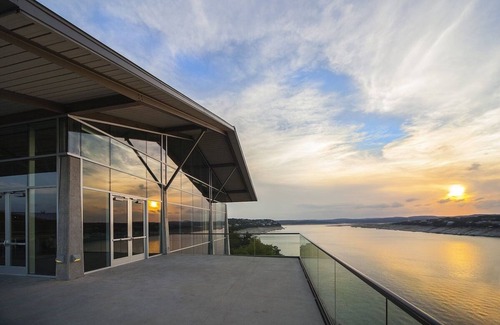Lakeway House | King Lakeview with Balcony at Lakeway Resort & Spa, Pool!