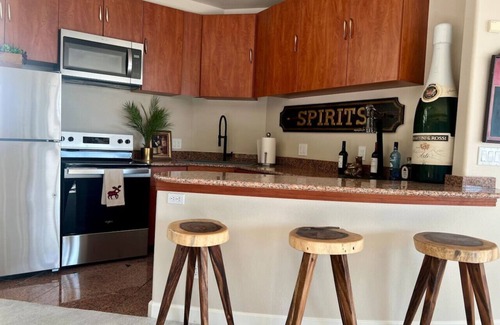 Cheyenne Canyon Apartment | King of the mountain sleeps 12 Luxe property