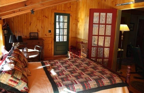 Eaton Cabin | King Pine Ski and Purity Spring Resorts (1) mile South. N.Conway 15 mins. North