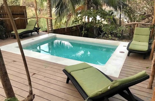 Arroyo Cruz House | King room with Deck pool, in front of bay n beach!