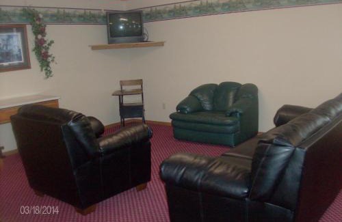 Platte Hotel | King's Inn of Platte