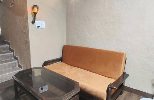 Govindpuri Apartment | King's landing - Game of thrones (Couple Friendly)