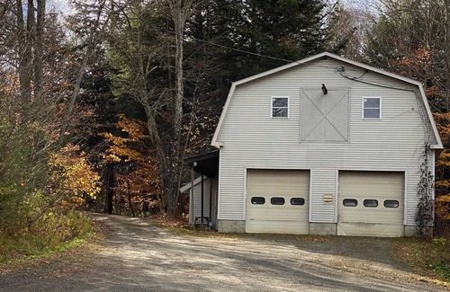Bethel House | King Size Master With Attached Bath,Pool Table, Open Kitchen,2 Full Baths