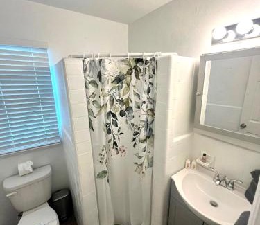 Clearwater Apartment | King Studio 10 Min To Beach J09