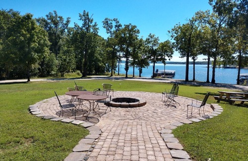 Indian Point Condo | King Suite for Two at Indian Point
