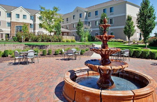 Weldon Spring Heights Condo | King Suite. Free Breakfast. Pool & Gym. Your Next Trip!