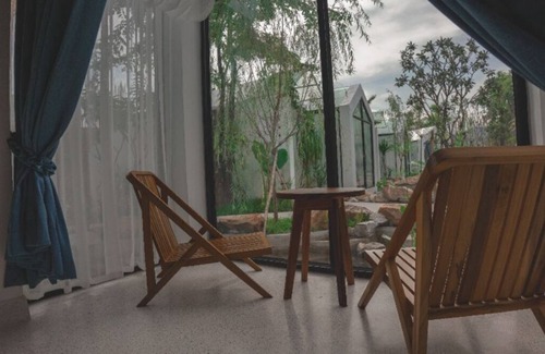 Kampot House | King Suite Garden View