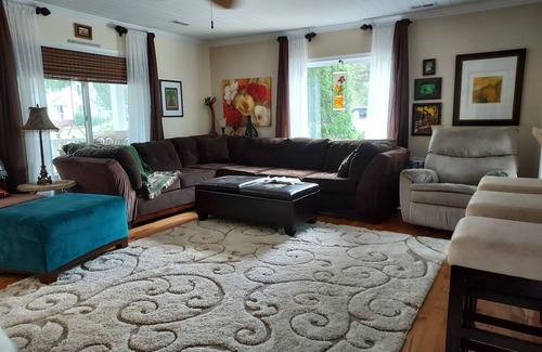 Smithfield House | King Suite Retreat with private Pool cottage home Smithfield Virginia