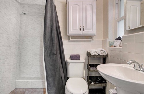 Bay Esplanade Condo | King Suite with water view