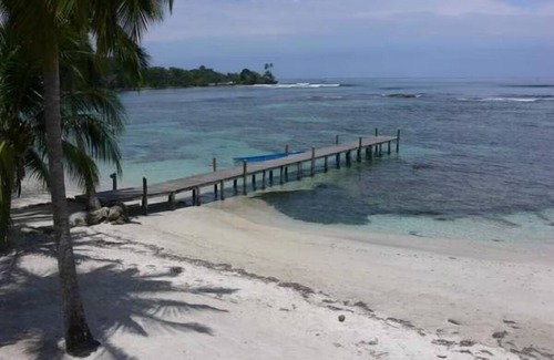 Carenero Island Bed & Breakfast | King Suites Ocean View Sand Level