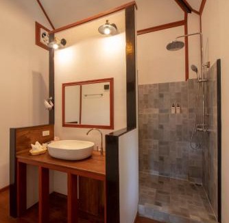 Pathouphone Resort | Kingfisher Ecolodge