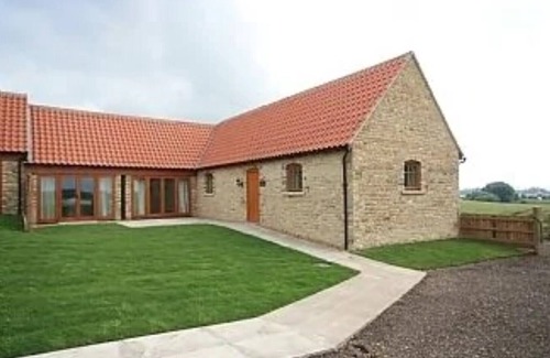 Twywell Cottage | Kingfisher Sleeps 5 (3 Bedrooms)