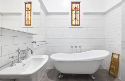 Nichols Point House | Kings Billabong Haven