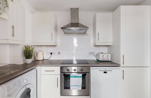 Islington Apartment | King’s Cross Cabin, 2-Bedroom 2-Bath Modern Property in Camden