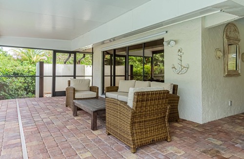 Kings Lake House | Kings Lake: 3 BR home w/3 en suite baths, heated pool & expansive covered lanai w/outdoor TV