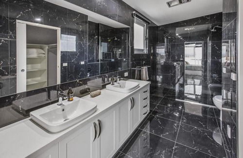 Paynesville House | Kings Landing - Luxury Waterfront and STUNNING views