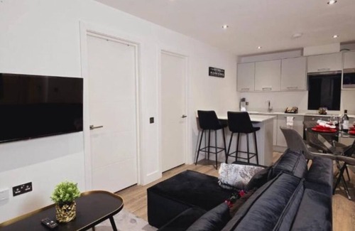 Reading Apartment | Kings Lodge By Nivaas nn