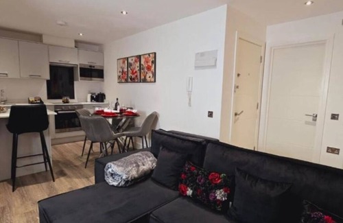Reading Apartment | Kings Lodge By Nivaas nn