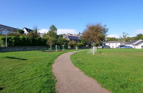 Kingsbridge Apartment | Kingsbridge Penthouse is a beautifully refurbished apartment.