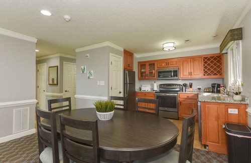 Kingsmill Condo | Kingsmill Resort Master Suite - Sleeps 4 - Great Monthly