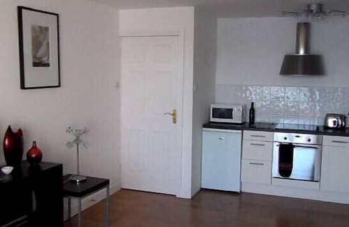 Kinsale Apartment | Kinsale, 2 Bed holiday apartment, stunning harbour views and private parking