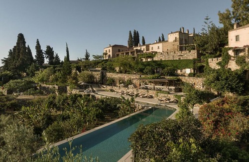 Xifias Hotel | Kinsterna Hotel