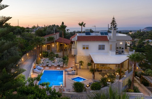 Kirianna Villa | Kipo paradiso stone villa,pool,spa,massage,gym