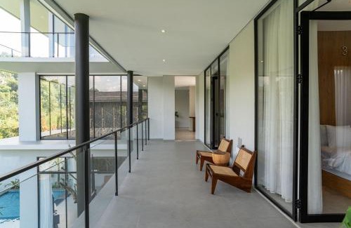Bandung Villa | Kireina Mori Forest View Villa 6 bedrooms with a private heated swimming pool and a movie room
