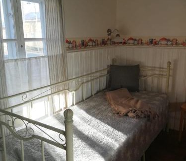 Uusikaupunki Bed & Breakfast | Kirkkokadun Amanda ja Olga