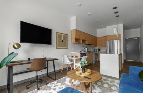 Totem Lake Apartment | Kirkland 1br w wd nr groceries shopping SEA-685