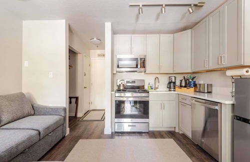 Kirkwood Condo | Kirkwood Studio – Full Kitchen & Meadow Balcony