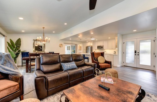Roseville House | Kissing Turtle Lagoon🐢🌴 Pool, spa, fire pit, grill, games! Great location!