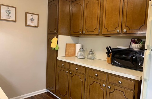 High Point Condo | Kit and Caboodle - Pleasing Condo for guests