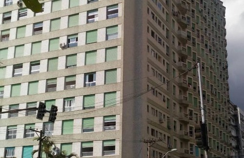 Aparecida House | Kit in Aparecida with wi fi in a seafront building
