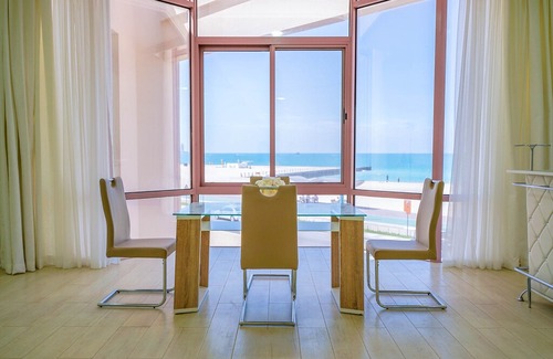 Jumeira 3 Villa | Kite Palace - Lavish 7 Bedrooms villa on Kite Beach in Dubai