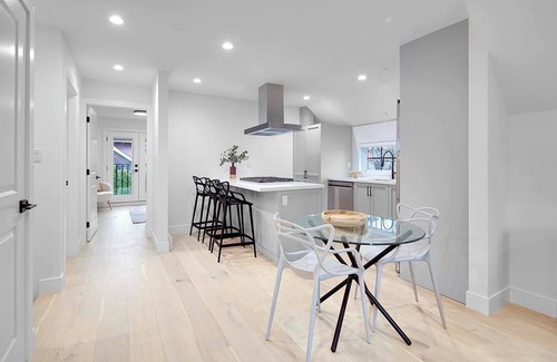 Kitsilano House | Kits Beach Flat