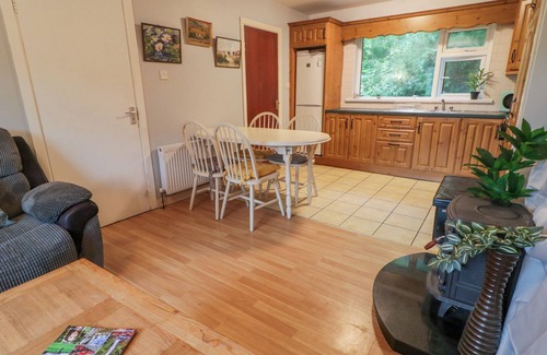 Carrick Cottage | KITS COTTAGE, pet friendly, with open fire in Carrick, County Donegal