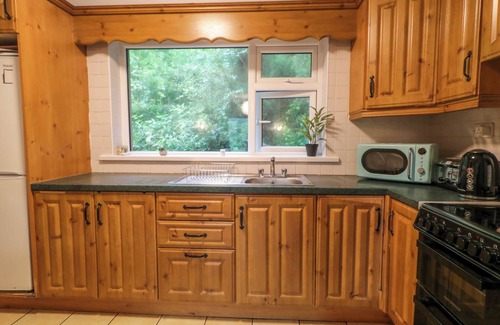 Carrick Cottage | KITS COTTAGE, pet friendly, with open fire in Carrick, County Donegal