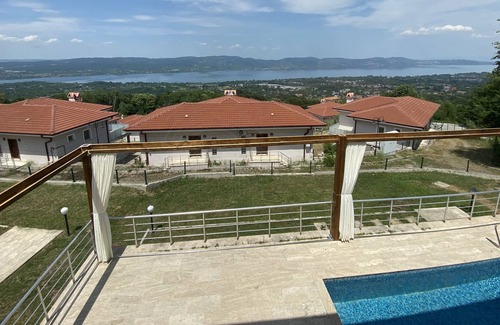 Sapanca Villa | Kivanc Villas With Heated Private Pool & Lake View A7