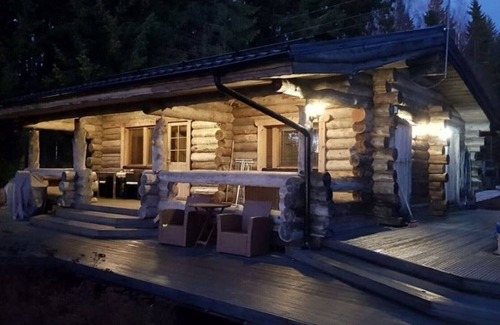 Pyhtaa Cottage | Kivikoski riverside cottage in Pyhtää for 5-8 people
