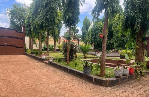 Moshi Bed & Breakfast | Kivuli Inn