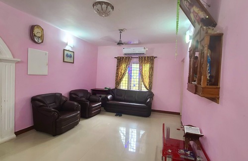 Ettumanoor House | Kizhakkechirayil Homestays, a remote space for the best getaway.