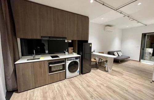 Bugis Village Apartment | KK Home - Bugis Service Apartment Suite