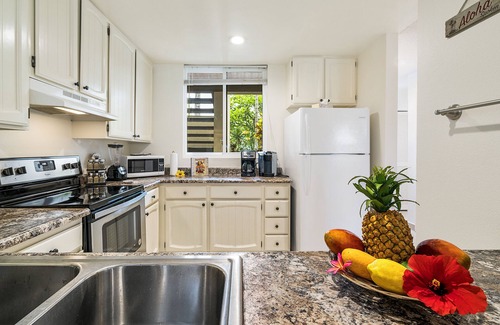 Kahaluu Bay Condo | KKSR6104 GRND FLR, CORNER W/WRAP AROUND SCREENED IN LANAI! GARDEN & GOLF VIEW